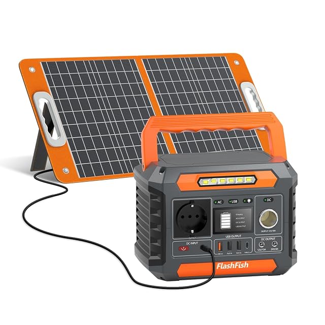 Station d'énergie FlashFish P66A orange à côté de son panneau solaire pliable de 60 W